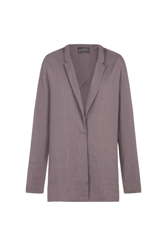 She, chaqueta lavanda sold by Cortana