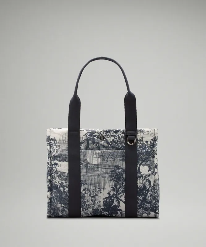 Boxy Tote Bag 10L *Print sold by Lululemon