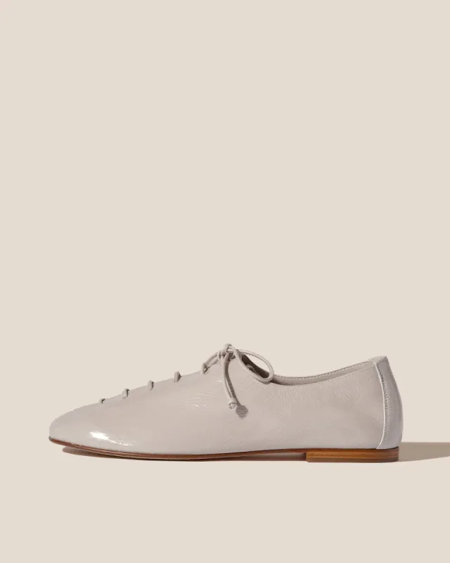 PLEGADA CRINKLED GLOSSY - Deconstructed Lace-up Shoe sold by Hereu Studio