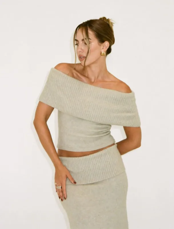 Fairfield Foldover Top | Latte sold by Rumored