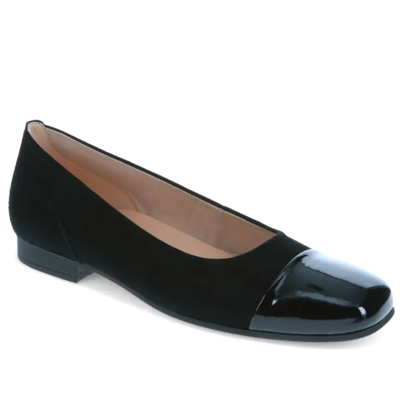 Patent Toe Pumps  - GAB40500 / 325 943 sold by Jones Bootmaker