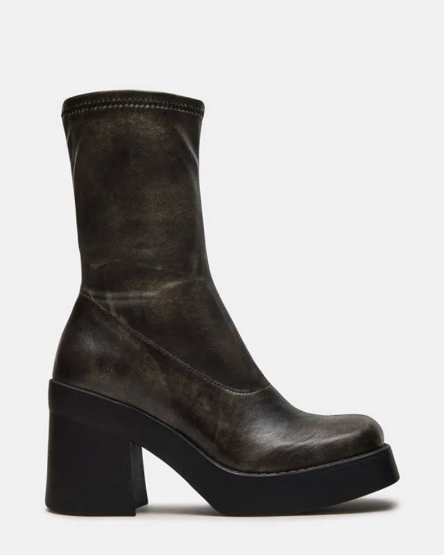 KLAYTON BROWN DISTRESSED sold by Steve Madden