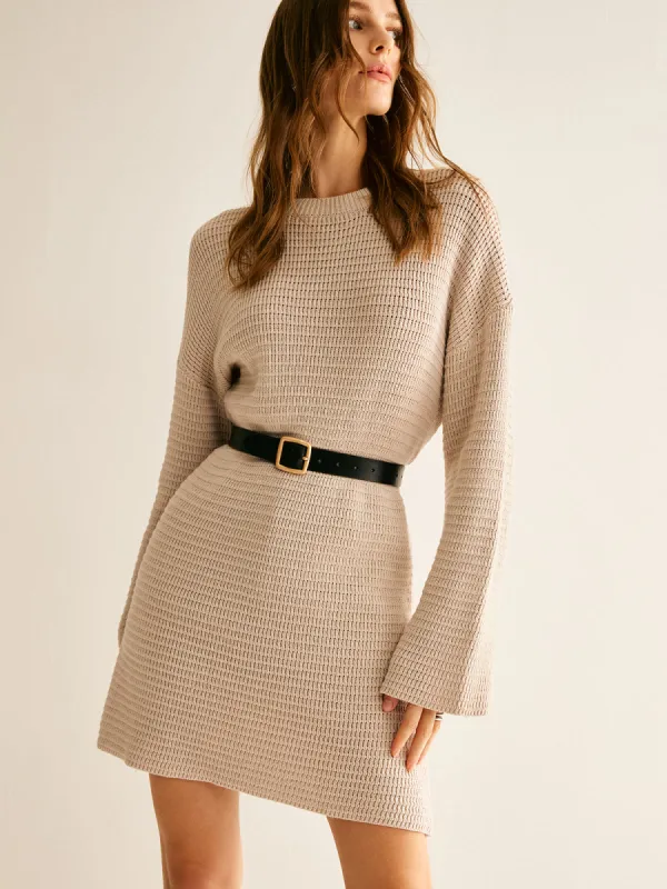 Minimalist Crew Neck Sweater Without Belt sold by COMMENSE