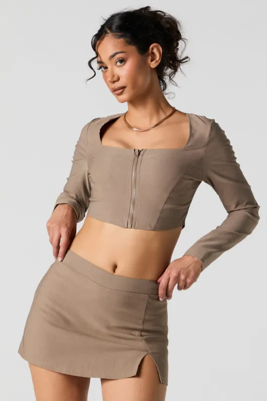 Mini-jupe fendue sold by Urban Planet