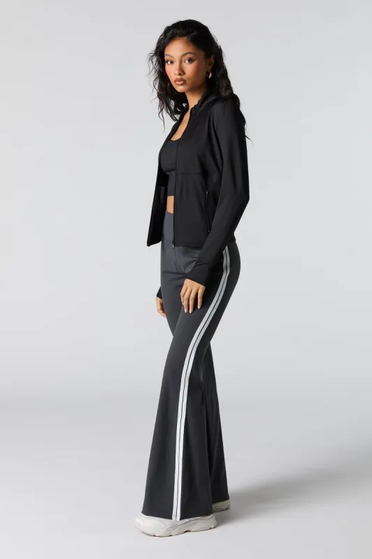 Pantalon Active à jambe évasée avec rayures latérales sold by Urban Planet