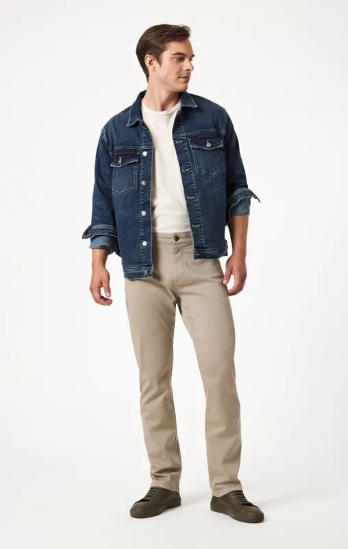 ZACH STRAIGHT LEG IN SAND CASUAL TWILL sold by Mavi