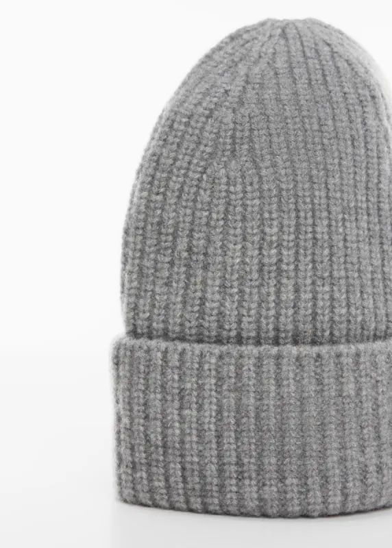 Ribbed knit beanie - Men | MANGO Niger sold by Mango