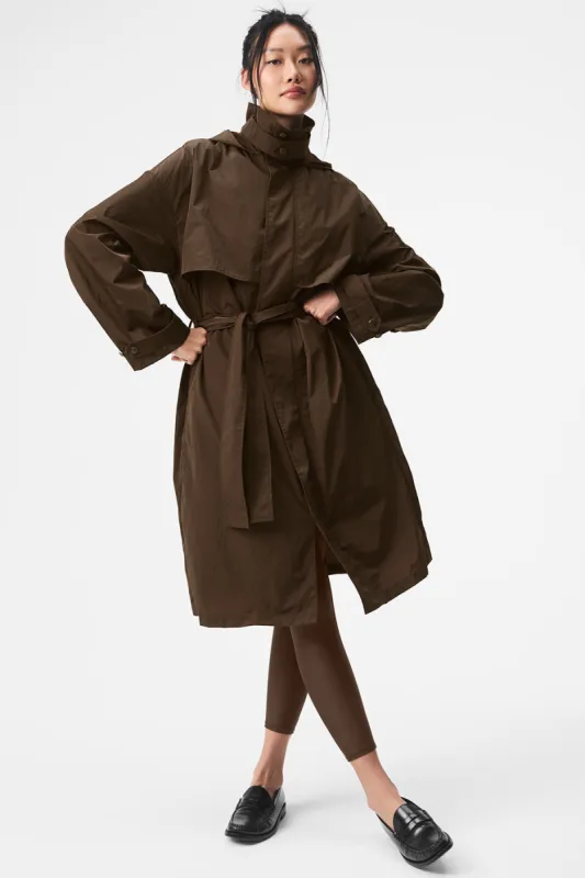 Crinkle On The Move Trench - Espresso sold by Alo Yoga
