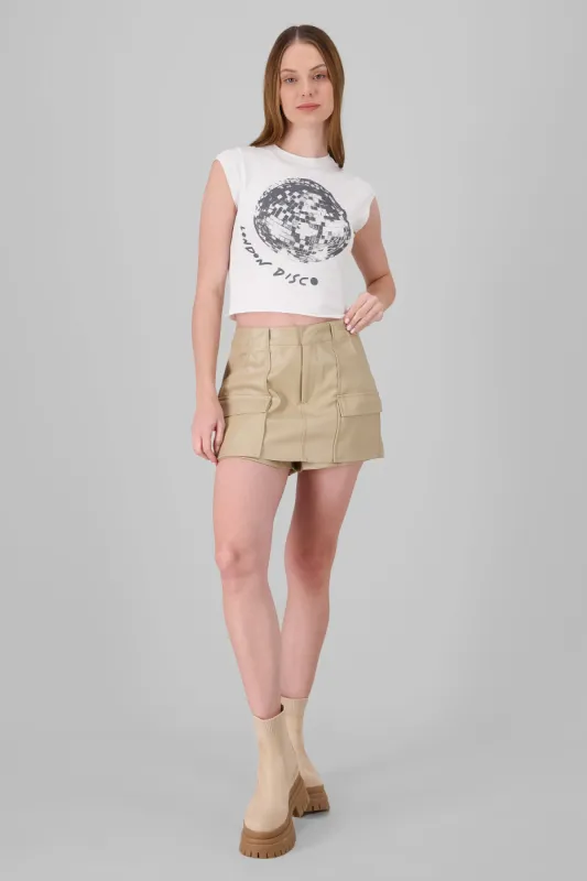 Falda short efecto piel con bolsas sold by Shasa