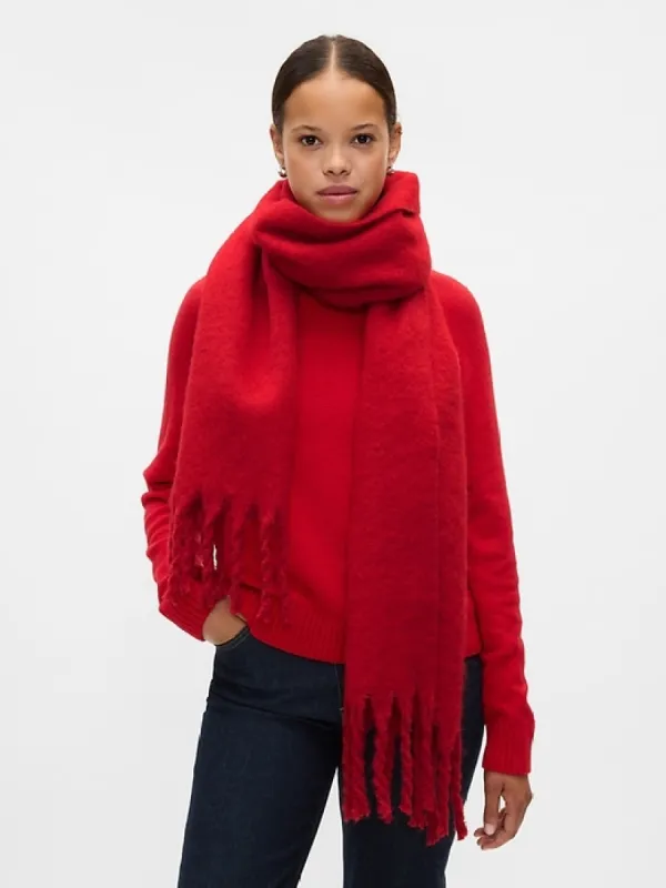 Chunky Scarf sold by GAP