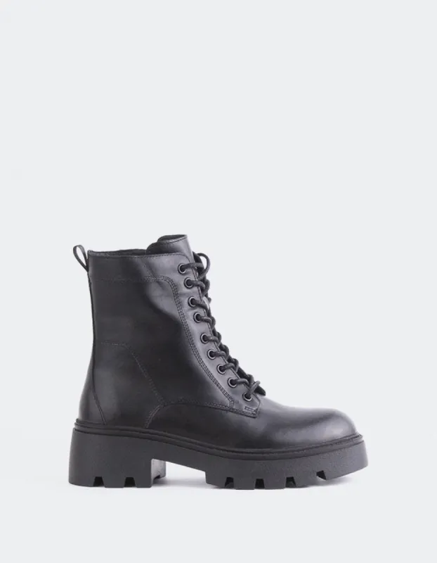 Marstrup Black Leather sold by L'Intervalle
