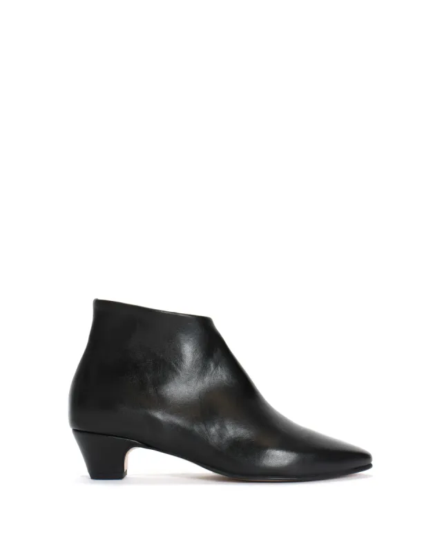 Kyra Soft calf Black sold by Anonymous Copenhagen