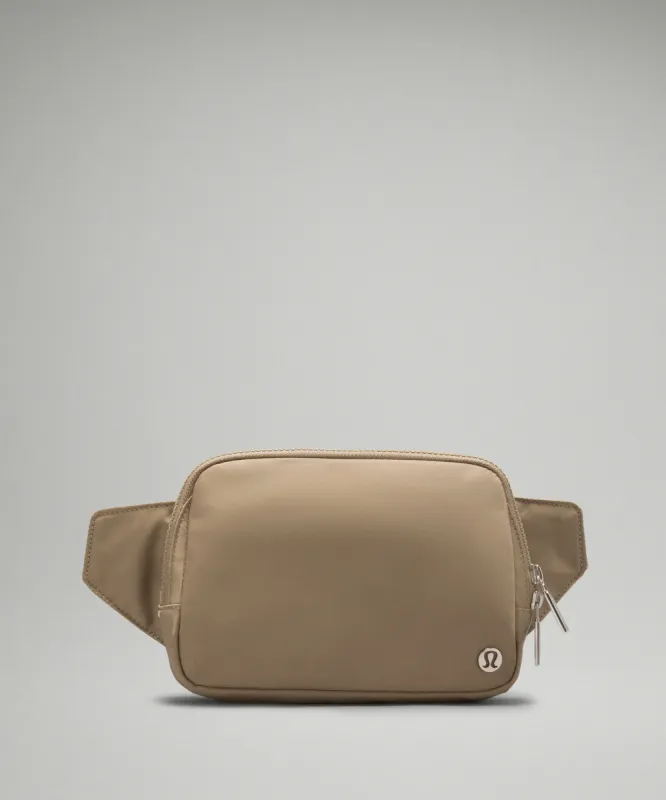 Everywhere Belt Bag Large 2L *Wordmark sold by Lululemon