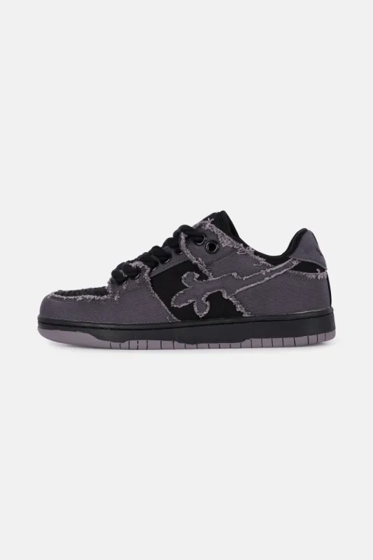 District V4 Jean noir sold by Eleven Paris
