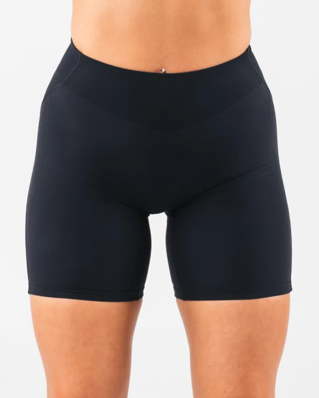 Everyday Core Short 7" - Black sold by Alphalete