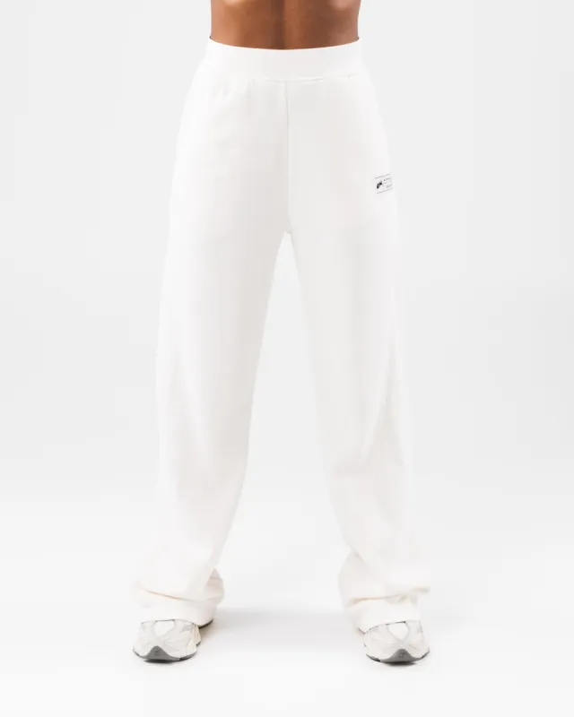 Fleece Sweatpant - Lace sold by Alphalete