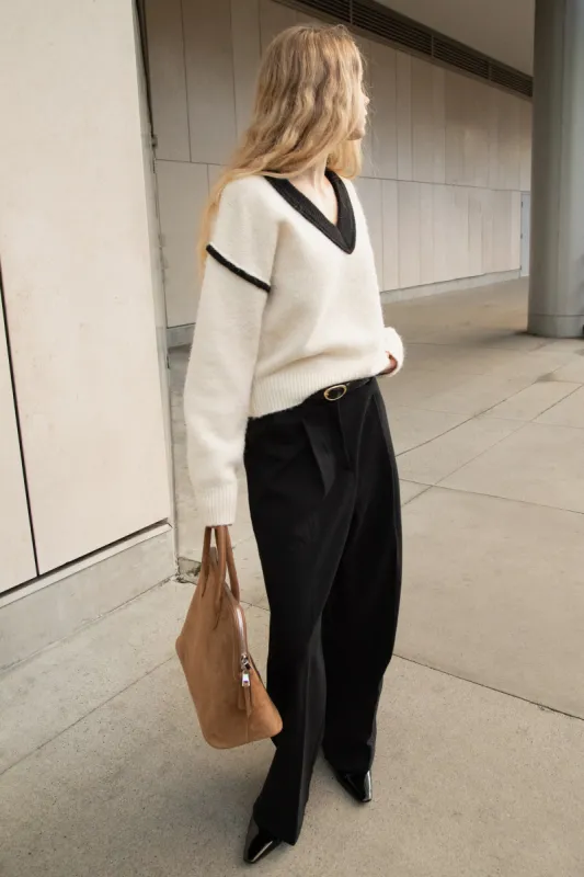 CROPPED CONTRAST V-NECK SWEATER sold by OAK AND FORT