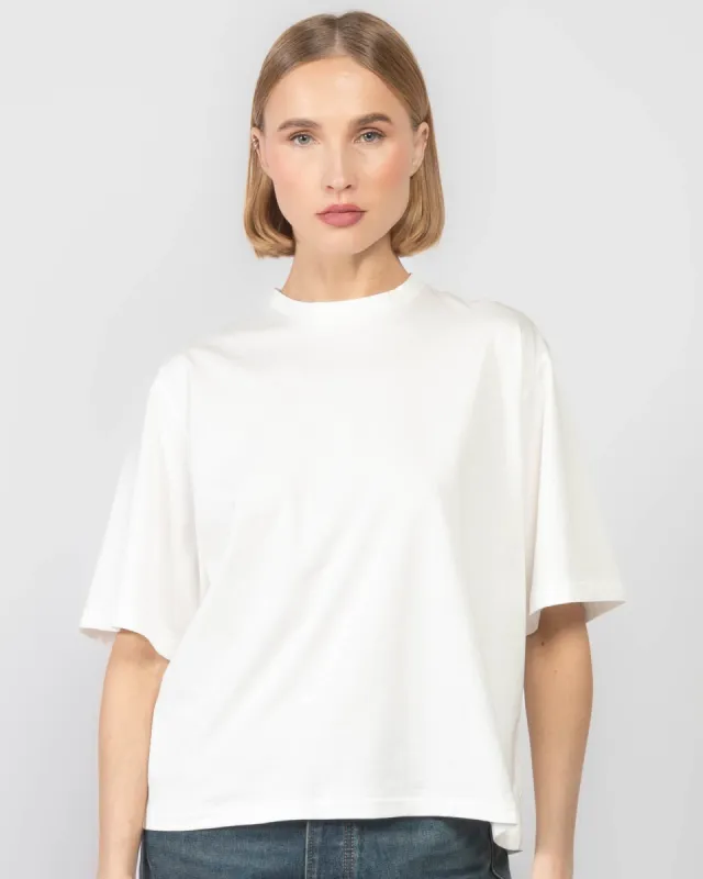 Vintage T-Shirt sold by TNT Fashion