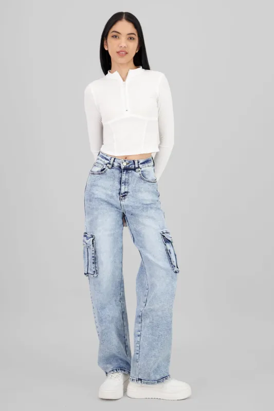Jeans cargo 2 bolsas con fuelles sold by Shasa