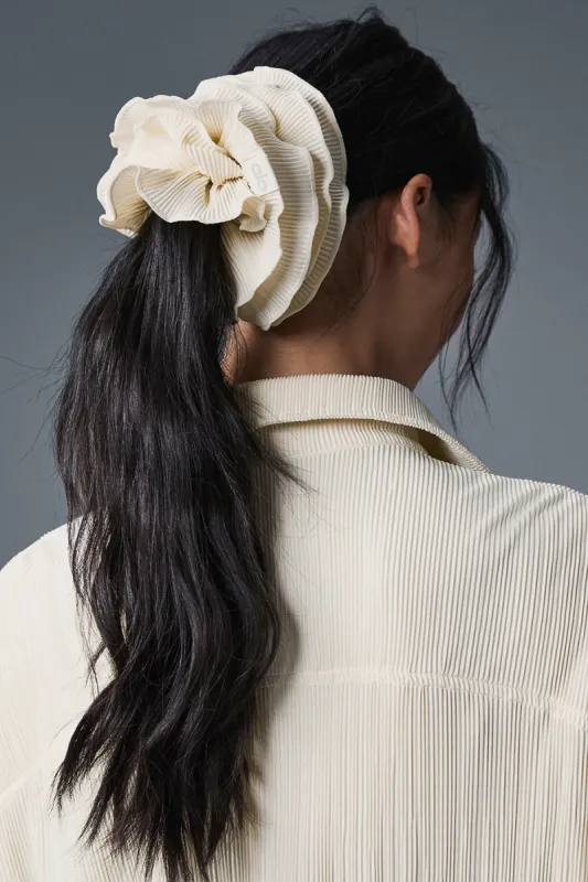 Micro Plisse Oversize Scrunchie - Oat Milk sold by Alo Yoga