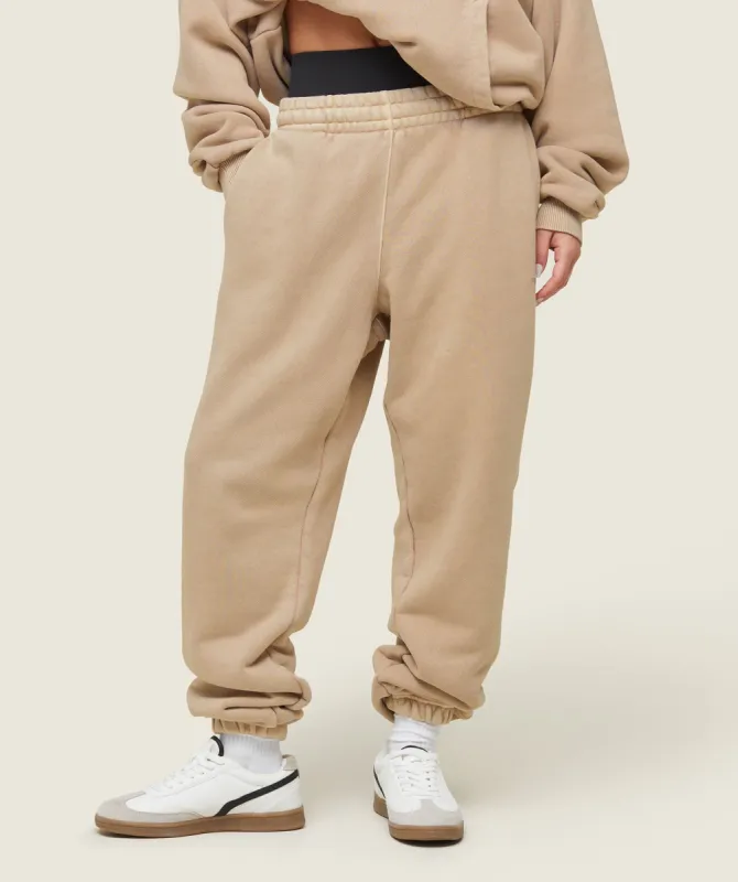Gymshark everywear Relaxed Joggers - Deep Beige sold by Gymshark