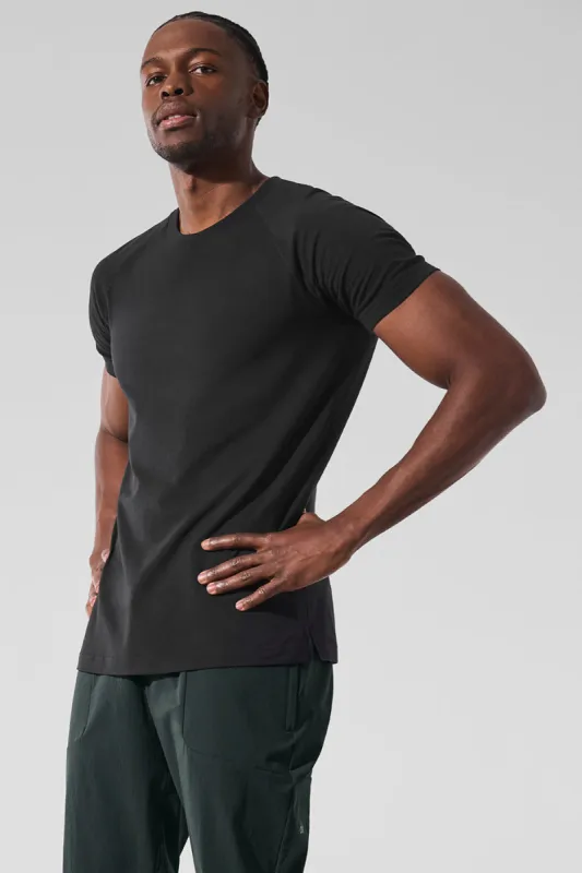 Alo Vapor Crewneck Short Sleeve - Black sold by Alo Yoga