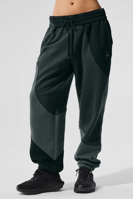Make Waves Sweatpant - Charcoal Green Tonal sold by Alo Yoga