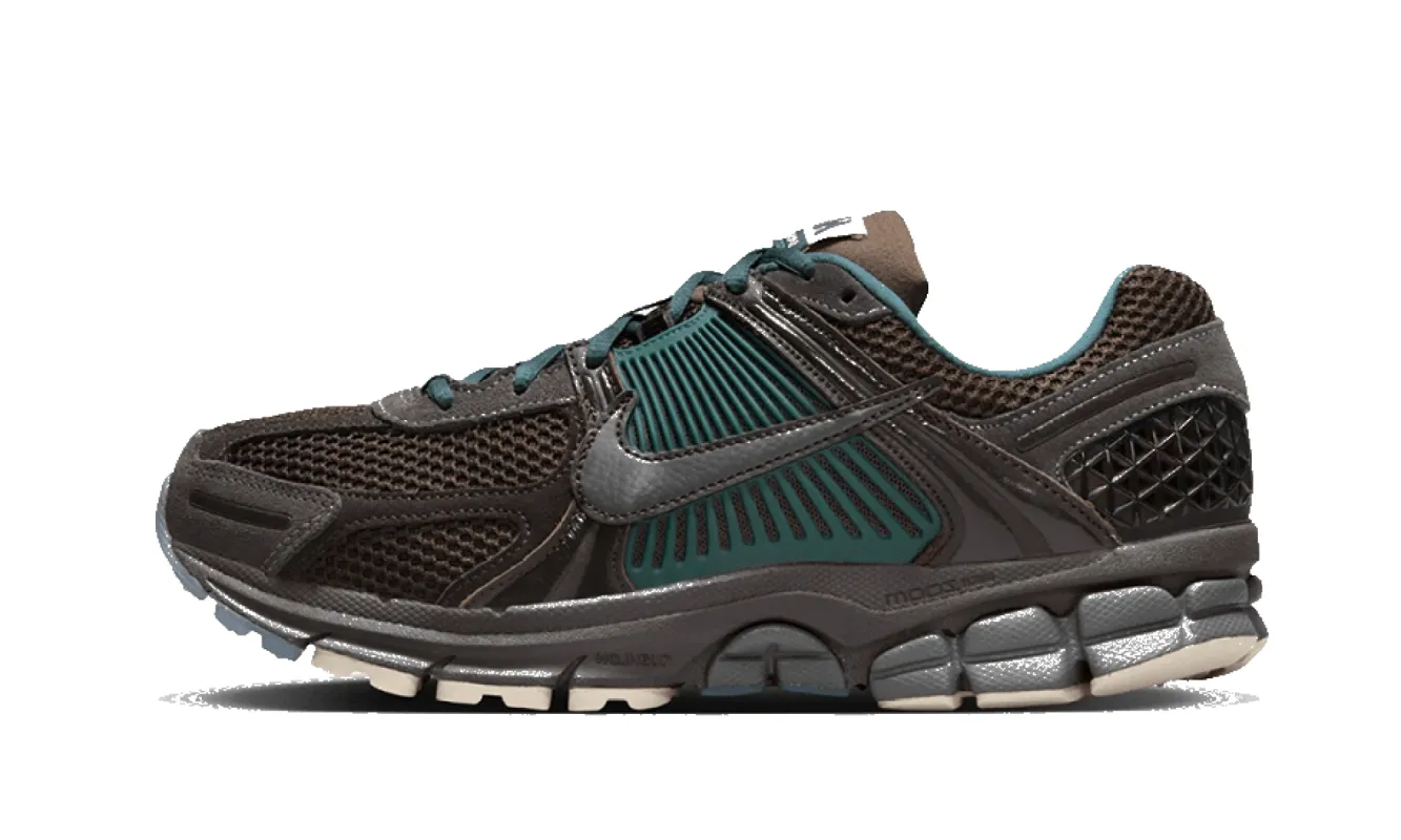 Zoom Vomero 5 Premium Baroque Brown sold by Addict Sneakers