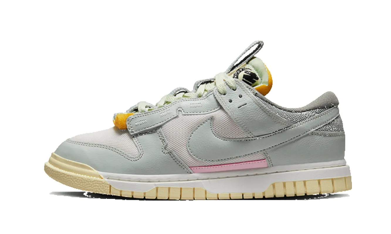 Nike Dunk Low Remastered Mint Foam sold by Addict Sneakers