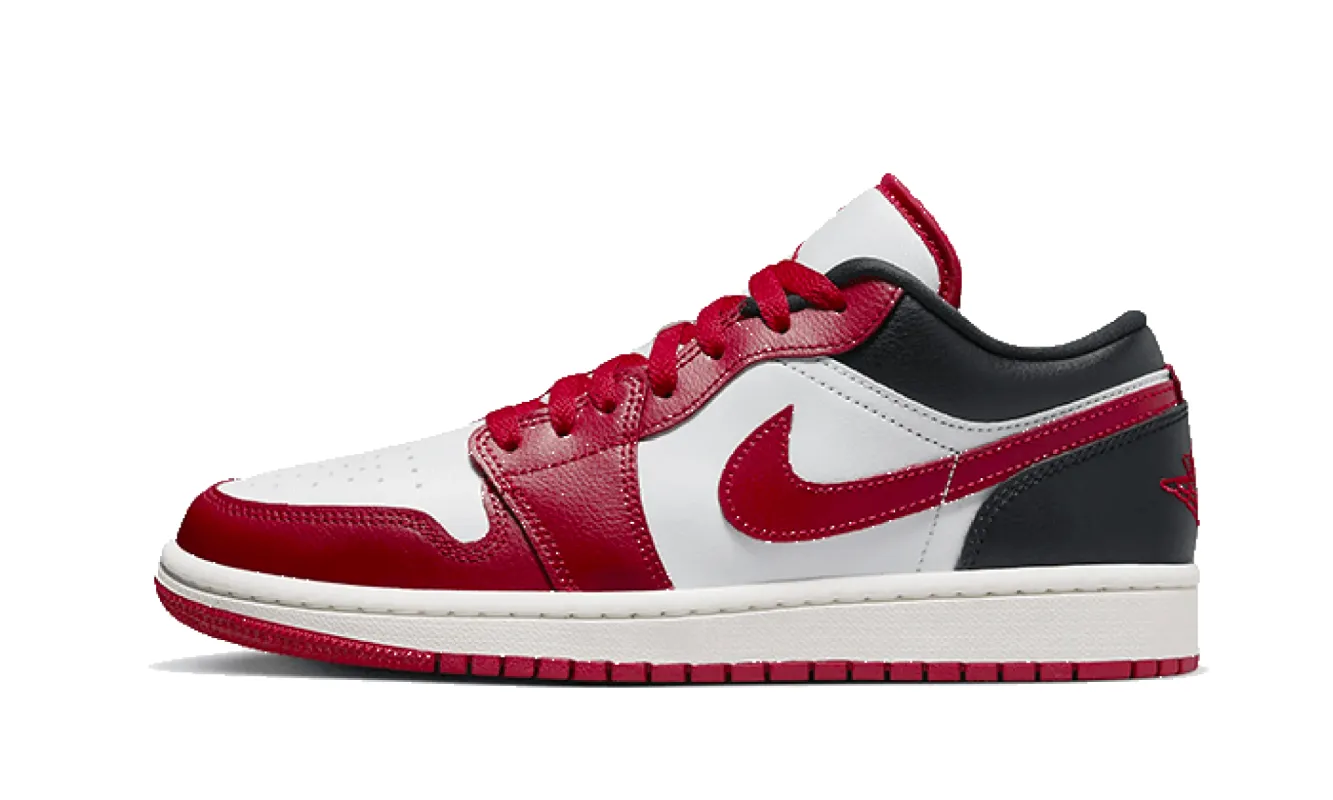 Air Jordan 1 Low Reverse Black Toe sold by Addict Sneakers
