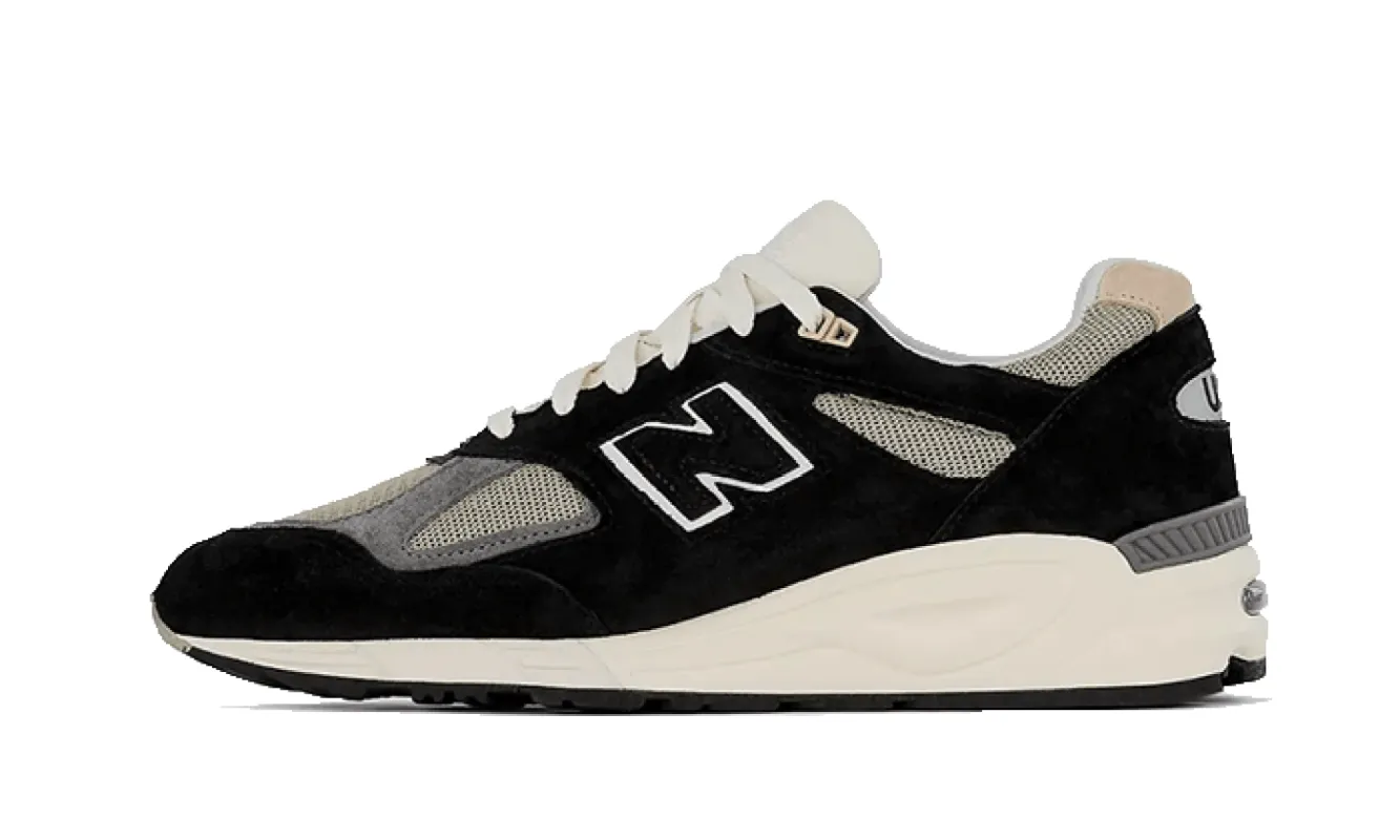 New Balance 990 V2 Made In Usa Black sold by Addict Sneakers