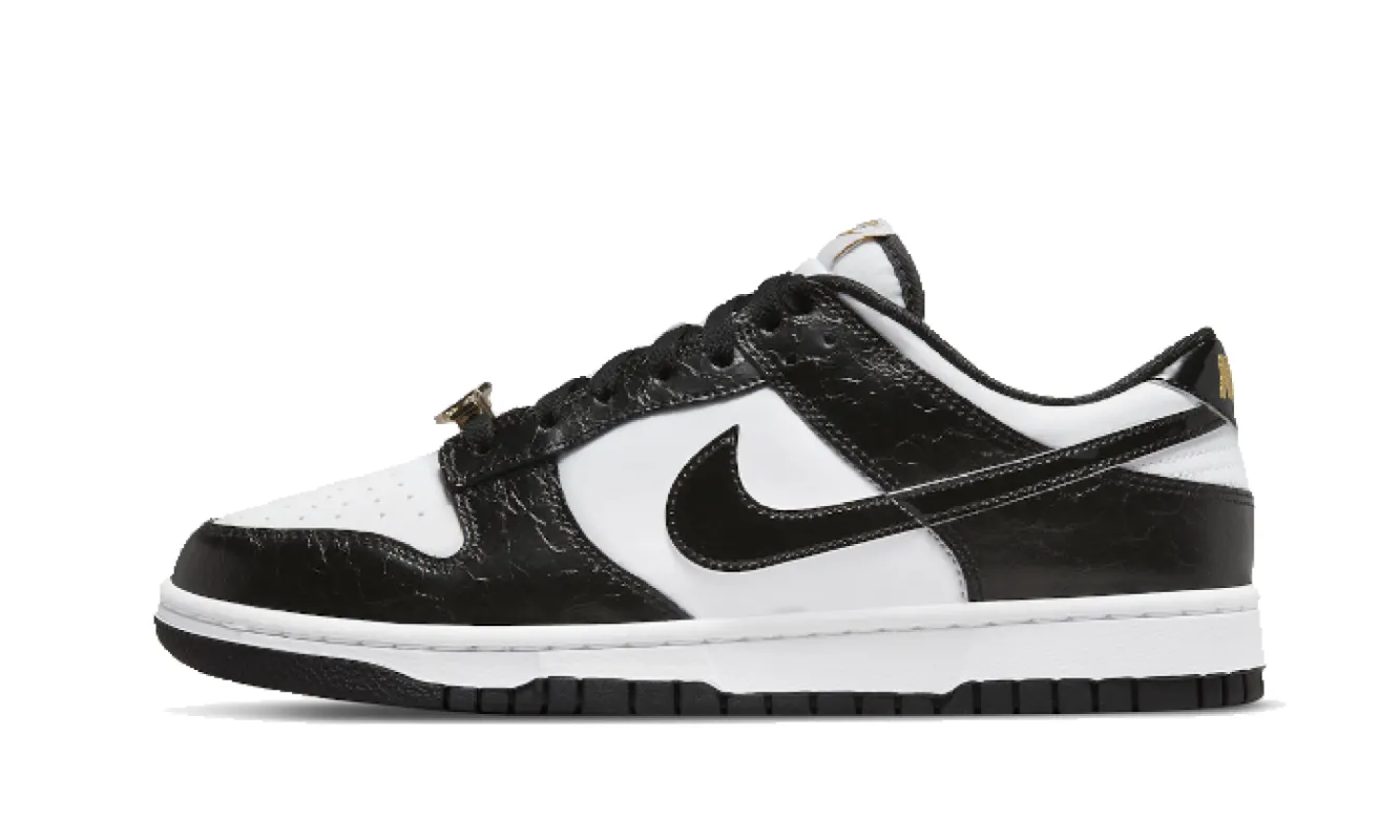 Nike Dunk Low World Champ sold by Addict Sneakers