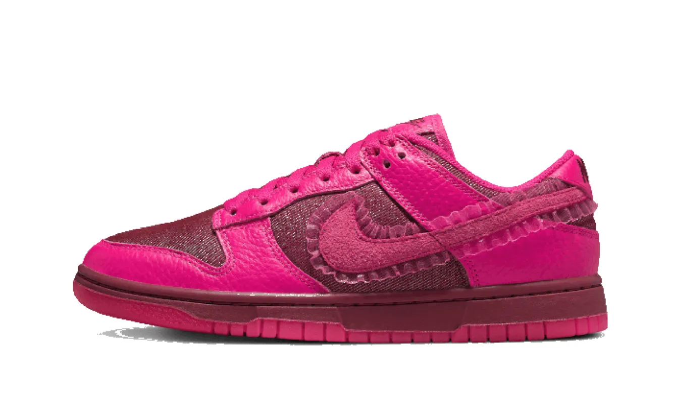 Nike Dunk Low Valentines Day 2022 sold by Addict Sneakers