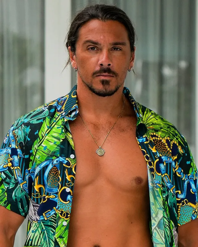 Luxe Set - Emerald Jungle-Shirt sold by Tucann