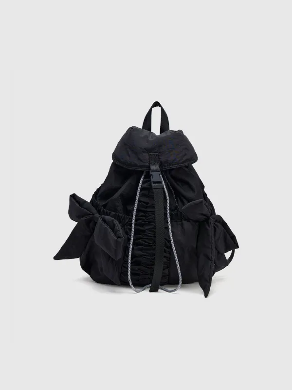 Backpacks sold by Urban Revivo