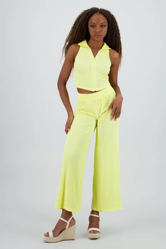 Pantalon textura resorte sold by Shasa