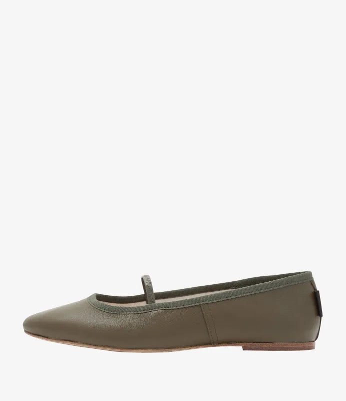 Swan ballet flats sold by A.P.C.