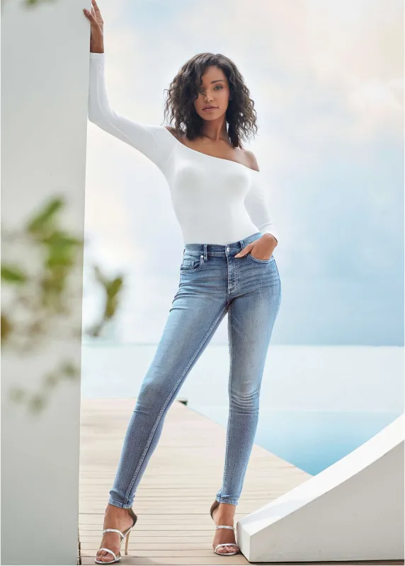 Heidi Skinny Jeans - Light Wash sold by VENUS