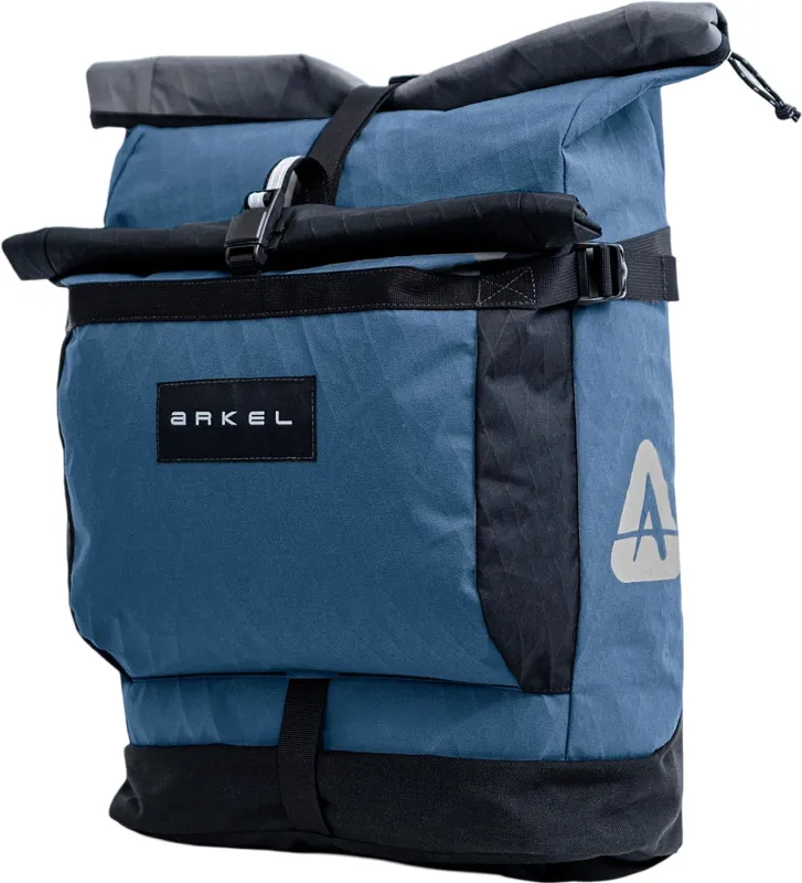 Metropolitan BP Waterproof Rolltop Backpack 25L|-|Sac à dos à fermeture enroulable étanche Metropolitan BP 25L sold by Altitude Sports