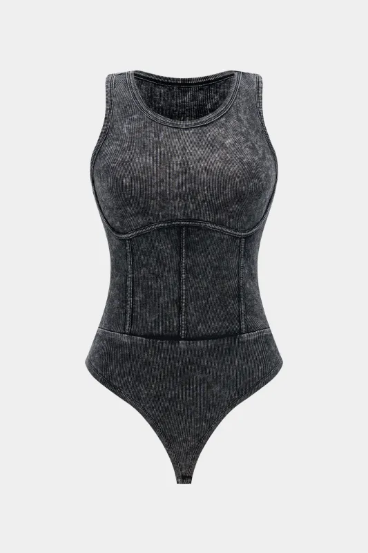 Ribbet ærmeløs bodysuit sold by Micas