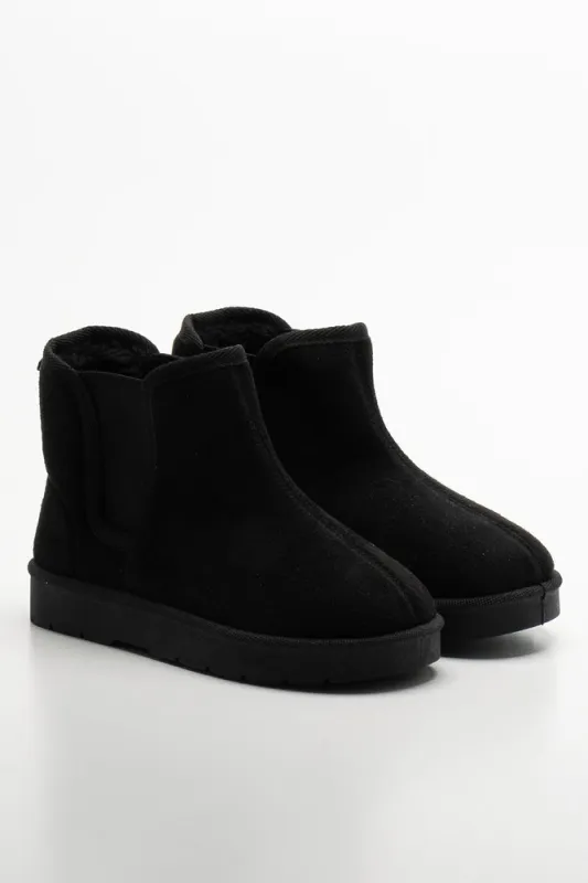 Comfy Boot Black sold by Ackermas
