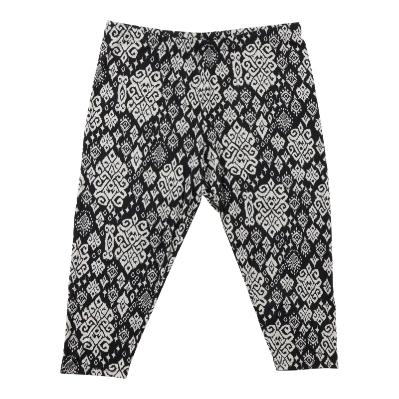 lily morgan Women's Plus Capris sold by Giant Tiger