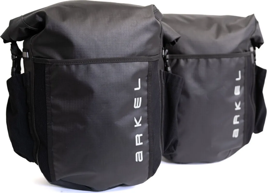 Dolphin Waterproof Pannier 16L - Pair|-|Sacoche de vélo étanche Dolphin 16L - Paire sold by Altitude Sports
