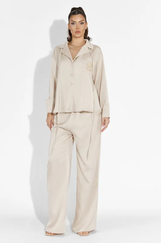 Compleu cu pantaloni crem Nikanor Bogas sold by bogas