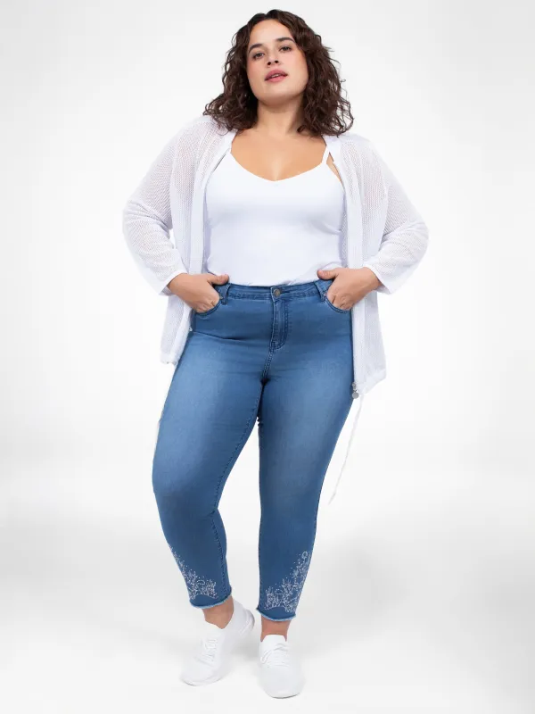 Skinny fitted jeans sold by Claire France