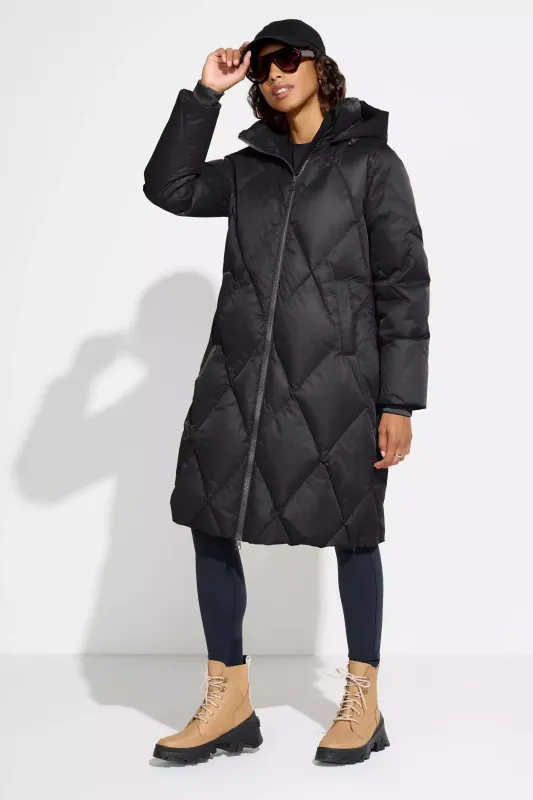 The RDS 700 Fill Power GRS Certified Recycled Polyester Diamond-Quilted Parka - Black sold by Mondetta