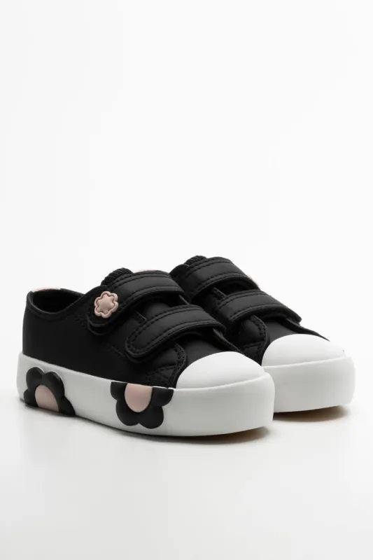 Daisy Sneakers Black sold by Ackermas