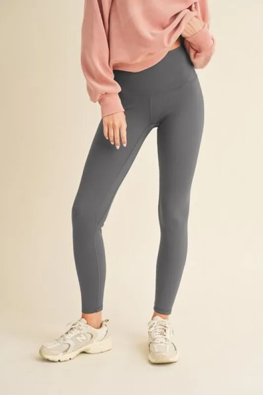 Yelete Full Size Fleece Lined High Waisted Leggings sold by The Barefoot Brunette Boutique