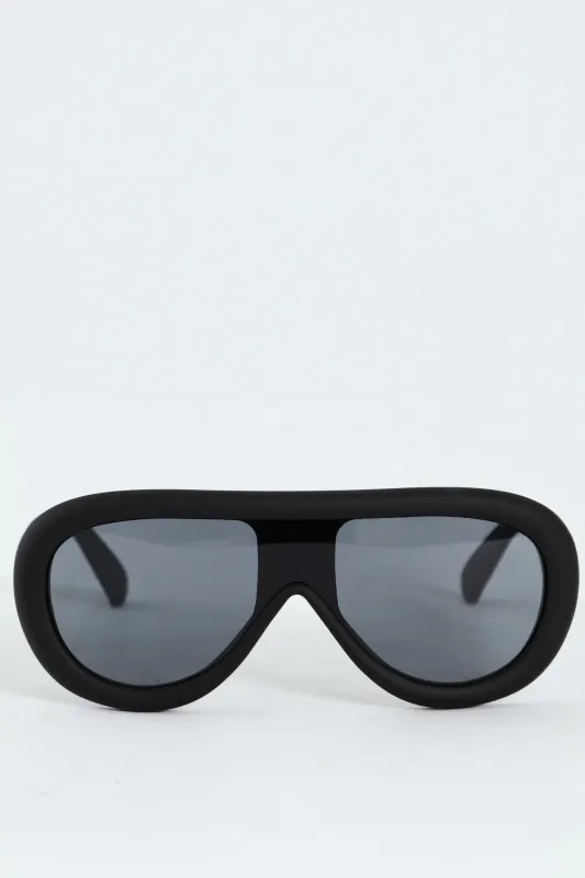 Retro Chunky Aviator - Black sold by Edgars