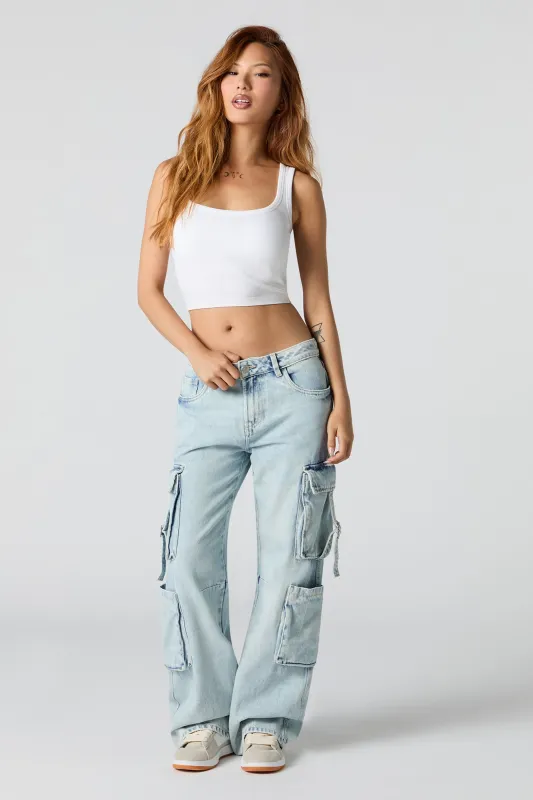 Jean cargo baggy rigide et polyvalent sold by Urban Planet